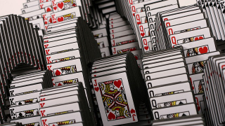 Illustration for article titled These Guys Win Solitaire Forever